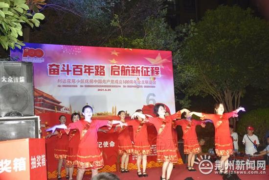 张艺谋新剧即将开拍！曝周迅赵丽颖杨紫争做女主